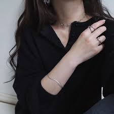 remaさんはinstagramを利用しています 大人気のメタルデザインリング 今ならシルバー ゴールド在庫有り チェックしてみてください アクセサリー プチプラ リング 指輪 手元くら部 コーデ 手元コーデ ベージュコーデ ゴールド mineby3m