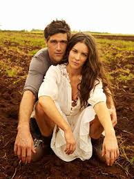 The formerly married pair was living merrily. Evangeline Lilly Dating Famousfix Com