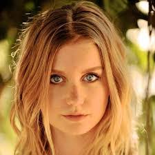 Marlene Blackstone's Instagram, Twitter & Facebook