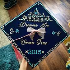 The first is to paint directly onto the cap using inks and acrylic paints. Ideas To Decorate A Cap For Graduation Off 60