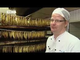 Gebackene Kieler Sprotten In Bierteig Euromaxx Youtube