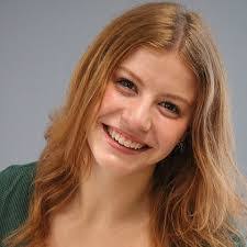 Jillian Arthur's Instagram, Twitter & Facebook