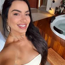 Sara Vogel (@saravogell) • Threads, Say more