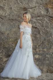 Ethereal Wedding Dresses From Monique Lhuillier To Marchesa Perfect For Romantic Br Ethereal Wedding Dress Wedding Dresses Romantic Beautiful Wedding Dresses
