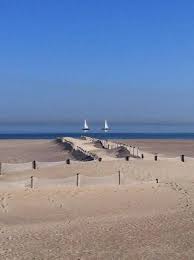 Set 1,150 feet from the beach, villa proche plage offers 2 apartments located in dunkerque, 1.6 mi from dunkerque city center. Epingle Par Joplinvintage Sur La Plage Plage Dunkerque