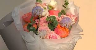 i saw it first on twitter flower aesthetic flowers bouquet gift simple flowers
