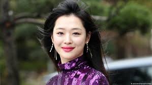 Has doubled over the past three years. K Pop S Online Fan Base Gets Political Unlike Its Stars Music Dw 02 07 2020