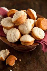 Easy Rolls Paula Deen Recipe In 2020 Easy Rolls Paula Deen Recipes Food