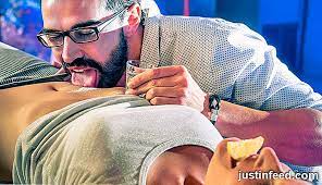 Se trata de un juego que, normalmente, se suele hacer en fiestas de jóvenes. 10 Juegos De Bebida Sucia Para Chicas Y Chicos Traviesos Es Justinfeed Com