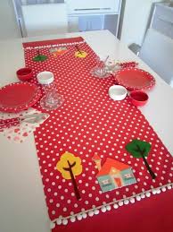 Kece Aplikeli Kirmizi Puanli Runner Kece Dikis Masalari Dikis Ve Kece