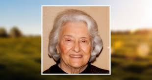 Kathy Neil's Instagram, Twitter & Facebook