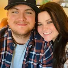 Miranda Hurley (@Miranda32961749)