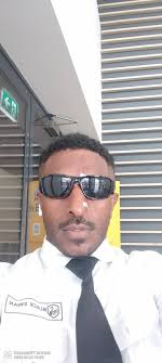 Tallest man gets job as security guard