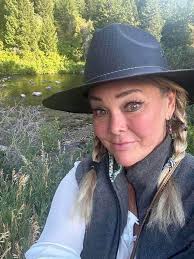 Introduction to happy hippies community