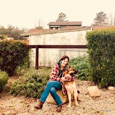 Hélène grimaud is a french classical pianist and the founder of the wolf conservation center in south salem, new york. Helene Grimaud Helene Grimaud With Chico Photo C Mat Hennek Http Instagram Com Mat Hennek Facebook