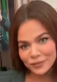 Ela alguma vez vai aceitar sua verdadeira aparência? : r/KUWTKsnark