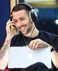Livio cori (born 12 march 1990) is an italian rapper and actor. Anna Tatangelo E Il Cantante Livio Cori Lui Il Nuovo Fidanzato Il Gossip