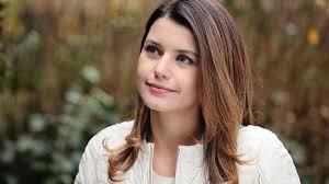 Beren saat bu paylaşımın ardından magazin gündemine oturdu. Beren Saat Eski Aski Efe Guray I Bu Yil Da Unutmadi Yazdigi Not Dikkat Cekti Efe Guray Kimdir Neden Oldu