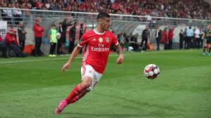 Francisco leonel lima silva machado (born 19 july 1995), known as chiquinho, is a portuguese professional footballer who plays for benfica as an attacking midfielder. Chiquinho Tondela Benfica Liga Nos 8 Âª Jornada Futebol Sl Benfica