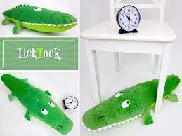 Friendly Stuffed Crocodile Sew4home Sewing Toys Stuffed Animal Patterns Stuffed Toys Patterns