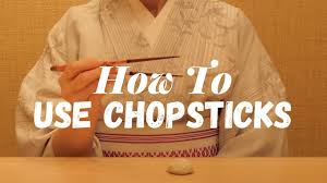 Not only the chopsticks, this youtuber even diys his own chopstick master. How To Hold Chopsticks 5 Steps To Use Chopsticks Properly Pics Video Live Japan Travel Guide