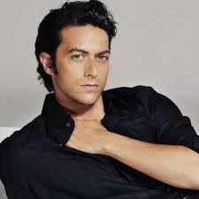 Alex Pacifico's Instagram, Twitter & Facebook