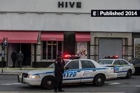 Patron couture robe de mariée courte. Three People Are Shot One Fatally Outside A Queens Nightclub The New York Times