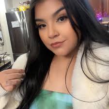 Who can do nail art with Swarovski crystals in Las Vegas