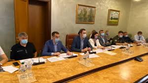 Головний санітарний лікар віктор ляшко став міністром охорони здоров'я україни. Viktor Lyashko Porushennya Protiepidemichnih Norm Vplinulo Na Rist Zahvoryuvanosti Covid 19 Tomu Bude Posilenij Kontrol Za Yih Dotrimannyam Kabinet Ministriv Ukrayini