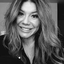 Yvette Valle's Instagram, Twitter & Facebook