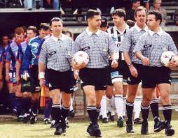 Information and translations of peter willis in the most comprehensive dictionary definitions resource on the web. Who Would Want To Be A Referee Football West Hall Of Fame Gameday