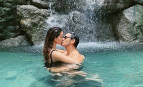Sarah posted a picture of their bundle of joy after he was finally shown on television. Look Sarah Lahbati Richard Gutierrez Picture Perfect Honeymooners In Batangas Inquirer Entertainment