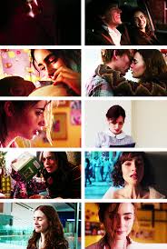 Lily Collins In Love Rosie She Looks So Cute As A Mother Not That She Doesn T Any Other Way But Cena De Filme Filmes Imagens Frases