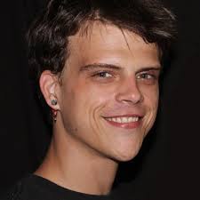 Kyle Leslie (@Kyle_Leslie)