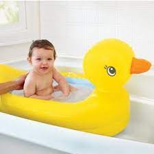 A group of ducklings can be called a paddle, bunch, flock, paddling, waddling, raft, brace, team, or simply little ducks. Munchkin Duck Baby Bath With White Hot Heat Sensor Amazon De Toys Games