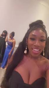 Alina Wright's Instagram, Twitter & Facebook