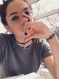 Katie Close (katieezo)