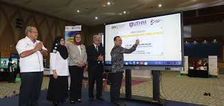 Historically, the position of minister of education is considered a stepping stone for future malaysian prime ministers. Minister Of Education Officiated Seminar Technology Update 2018 And Launched Myrivet Uthm News