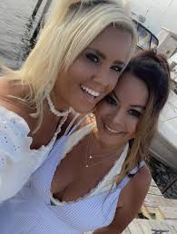 Happy birthday to my non-skate bestie!! @suzsunshine To the crazy girl who  started skating, just when I'm in town, to see me more often. To the friend  who stuck around after I