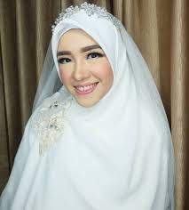 Pengantin syar'i modern mua hits. Inspirasi Makeup Pengantin Hijab Syari Citra Perempuan Muslimah Wedding Market