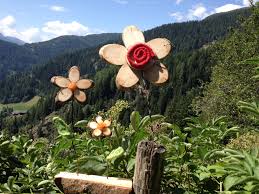 Holzblumen Aus Holzscheiben Holzblumen Holzscheiben Holz