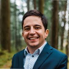 Sam Beabout's Instagram, Twitter & Facebook