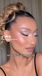 Rosa Morel's Instagram, Twitter & Facebook