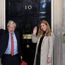 Cummings clearly wanted to present symonds as a violet elizabeth bott figure, a preposterous, demanding drag on the prime minister's focus at a critical moment. Boris Johnson Kritik Am Premier Wegen Urlaub Auf Mustique In Karibik Manager Magazin