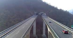 Autostrada riaperta nei tempi previsti e in totale sicurezza. Autostrade A24 E A25 Ancora Un Miliardo Per La Messa In Sicurezza Il Sole 24 Ore