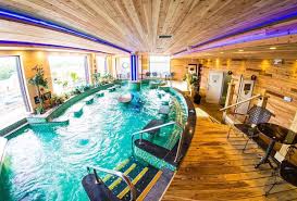 Construction, ventilation, design & cost. Indoor Swimming Pools In Nyc That Offer Day Passes Mommypoppins Things To Do In New York City With Kids