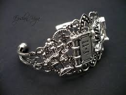 Chanson manquante pour la belle et la bête ? Collection La Belle Et La Bete Epsilon Vega Bijoux Rouages Steampunk