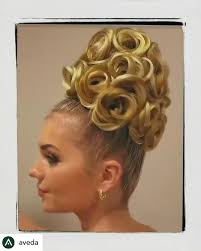 🎉 Help us celebrate our 2023 Catwalk For Water winners! Our annual  scholarship allows potential students to show off their skills by creating  a sustainable fashion look. The creative makeovers have an