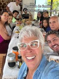 Ontem, deixamos o celular de lado e abrimos espaço para o que realmente  importa: a presença, a conversa, a escuta e o riso compartilhado. Foram  muitas risadas que não foram capturadas por