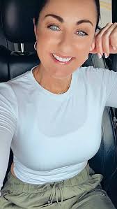 Going to eat chicken parm with a white shirt